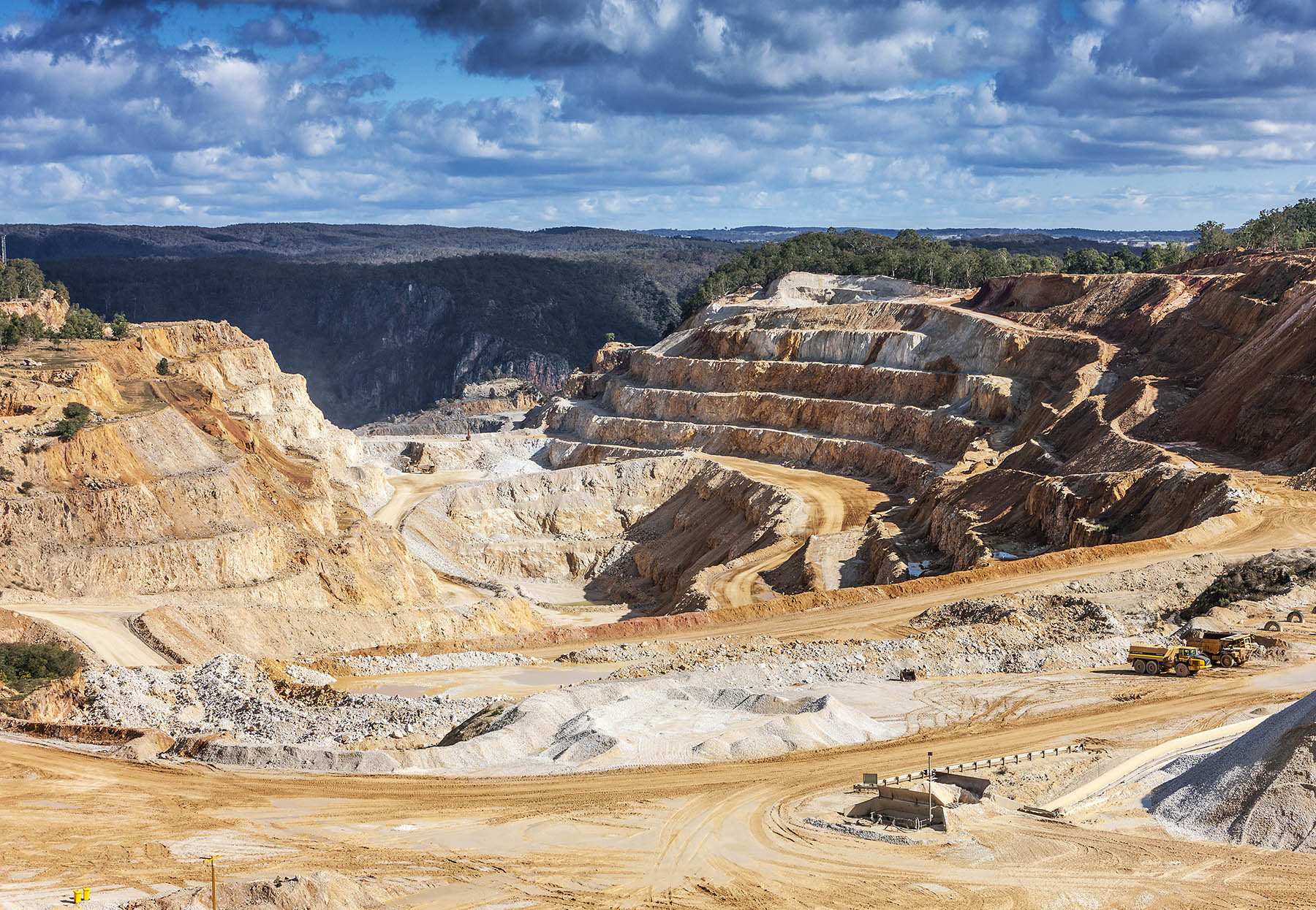 Quarry's. The Quarry Джедедия. Карьер Брусова гора. Красивый карьер. Карьерные горы.